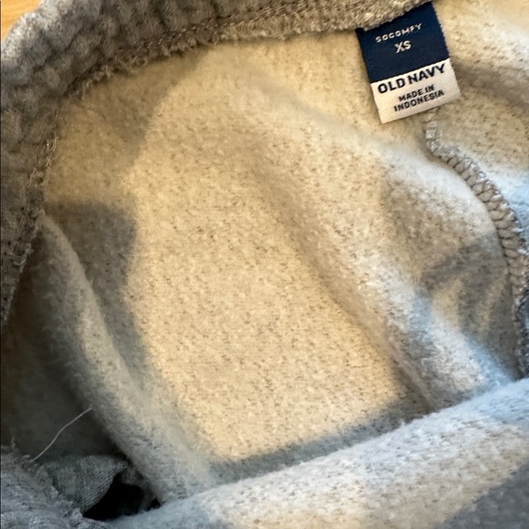 Old navy wide leg sweatpants - Picture 3 of 3